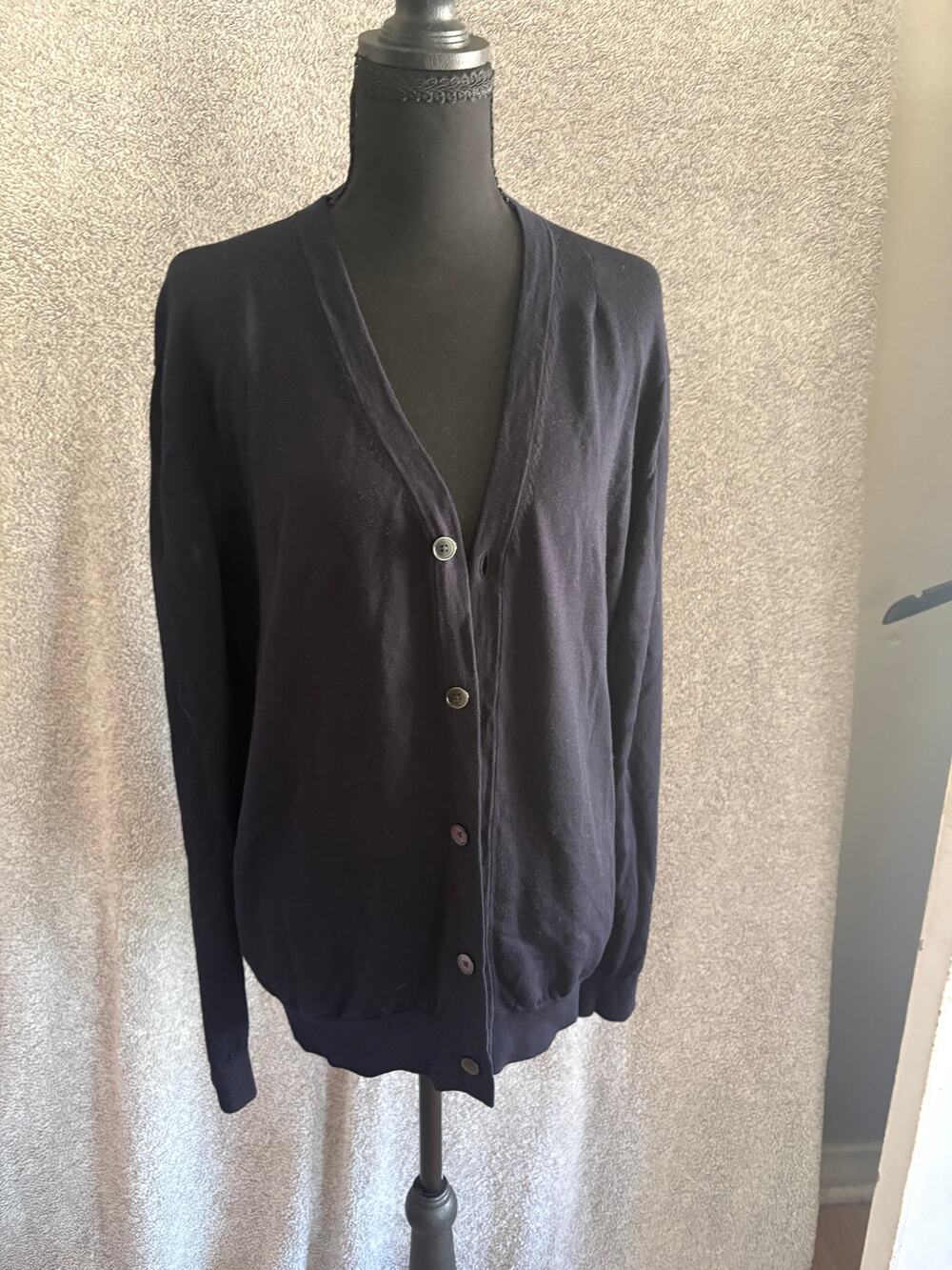 Uniqlo 100 Wool Navy V Neck Button Cardigan Sweater L